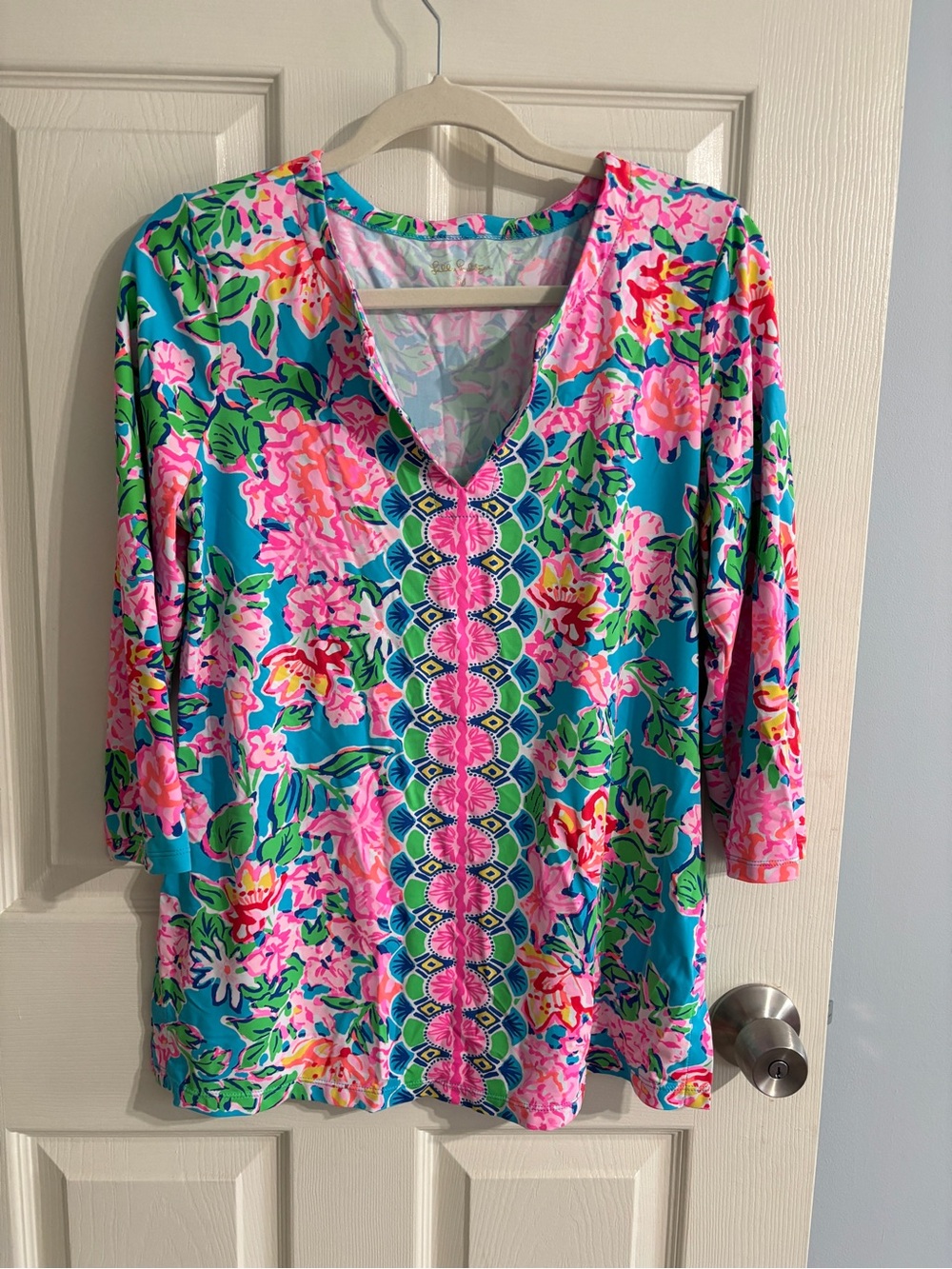 Lilly Pulitzer Chilly Lilly UPF Floral V-Neck Tunic Top